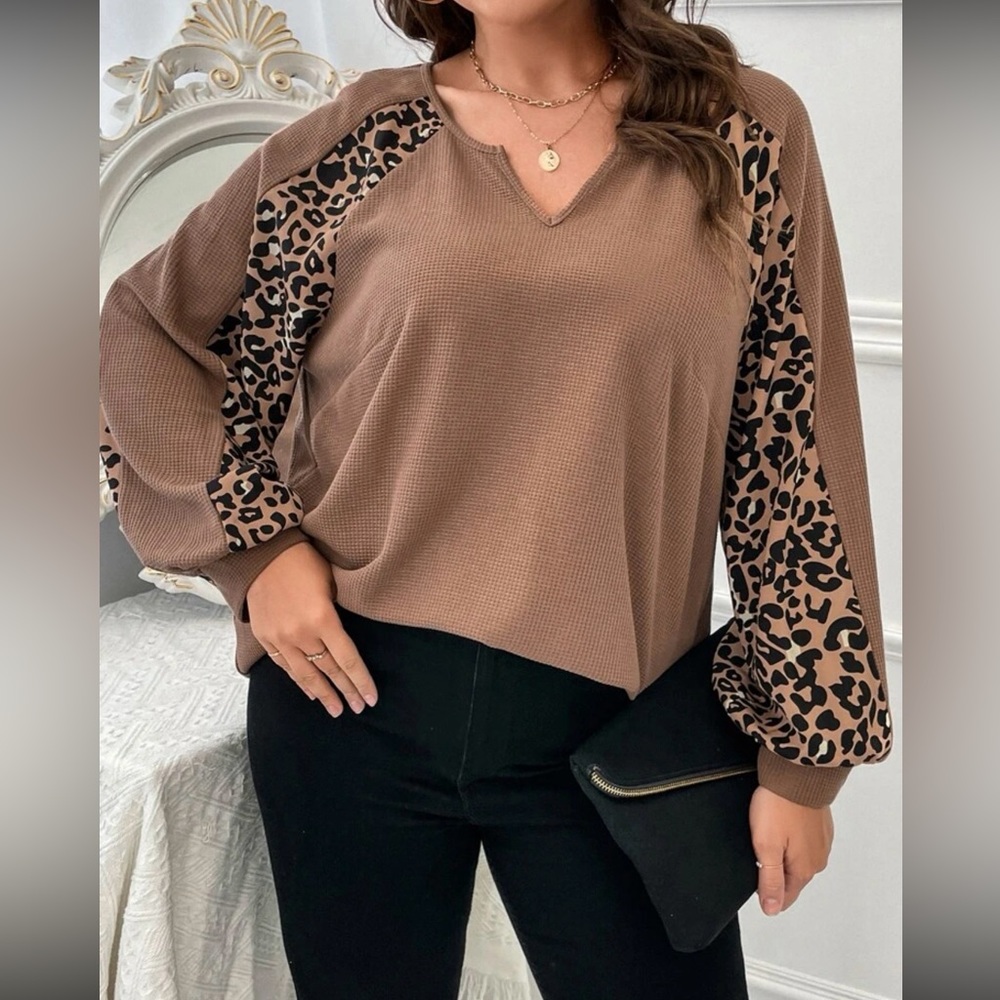 ✨Leopard print sweater✨